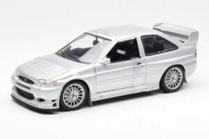 Ford Escort RS Cosworth Гражданска Версия Сребрист UT Models 1:18