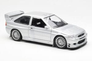 Ford Escort RS Cosworth Гражданска Версия Сребрист UT Models 1:18 22706 Метал — снимка 6 от 6
