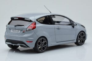 Ford Fiesta ST2000 Сив Otto 1:18 OT985 Смола — снимка 2 от 6