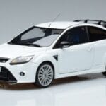 Ford Focus RS Mk2 Бял Otto 1:18 OT977 Смола