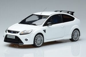 Ford Focus RS Mk2 Бял Otto 1:18 OT977 Смола