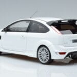 Ford Focus RS Mk2 Бял Otto 1:18 OT977 Смола - image 5 of 6