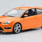 Ford Focus Mk2 ST 2.5 Electric Оранжев Otto 1:18