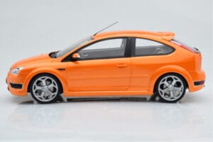 Ford Focus Mk2 ST 2.5 Electric Оранжев Otto 1:18 OT961 Смола — снимка 3 от 6
