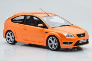 Ford Focus Mk2 ST 2.5 Electric Оранжев Otto 1:18 OT961 Смола — снимка 4 от 6