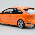 Ford Focus Mk2 ST 2.5 Electric Оранжев Otto 1:18 - image 5 of 6