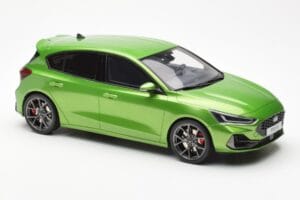 Ford Focus Mk5 ST Phase 2 Mean Зелен Otto 1:18 OT450 Смола — снимка 4 от 6