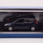 Ford Fusion Син Minichamps 1:43 - image 4 of 4