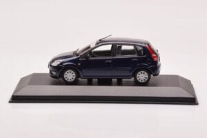 Ford Fusion Син Minichamps 1:43