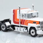 Ford LTL 9000 Бял Червен Оранжев IXO 1:43 - image 3 of 5