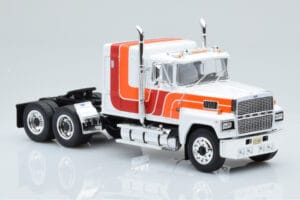 Ford LTL 9000 Бял Червен Оранжев IXO 1:43 TR094 Метал — снимка 3 от 5