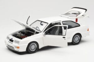 Ford Sierra RS RHD Бял Minichamps 1:18 150084070 Метал — снимка 2 от 8