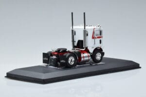 Freightliner COE Бял IXO 1:43 TR128 Метал — снимка 2 от 6