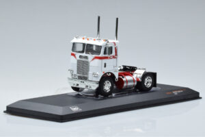 Freightliner COE Бял IXO 1:43 TR128