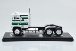 Freightliner FLA Бял Зелен IXO 1:43 TR149 Метал — снимка 2 от 4