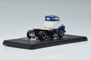 GMC 950 COE Синьо Бяло IXO 1:43 TR150 Метал — снимка 2 от 6