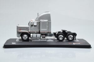 GMC General SBFA Сребърен IXO 1:43 TR166 Метал — снимка 3 от 6