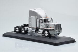 GMC General SBFA Сребърен IXO 1:43 TR166 Метал — снимка 4 от 6