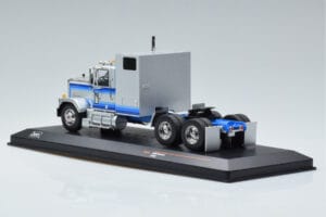 GMC General Сребрист IXO 1:43 TR079 Метал — снимка 5 от 6