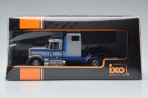 GMC General Сребрист IXO 1:43 TR079 Метал — снимка 6 от 6