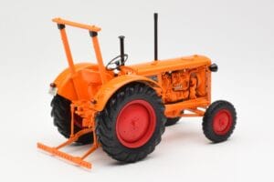 Hanomag R28 Земеделски Трактор Minichamps 1:18 109153072 Метал — снимка 2 от 6