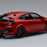 Honda Civic Type R GT FK8 Euro Spec Червен Otto 1:18 - image 2 of 6