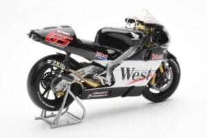 Honda NSR500 West Honda Pons #65 L. Capirossi 500cc World Championship 2001 Minichamps 1:12 122016165 Метал — снимка 3 от 4