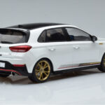 Hyundai i30 N PD Atlas Бял MCG 1:18 - image 2 of 6