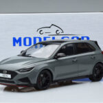 Hyundai i30 N PD Сенчесто Сиво MCG 1:18 - image 6 of 6