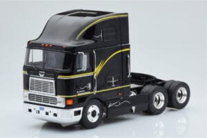 International Eagle Cabover Черен IXO 1:43