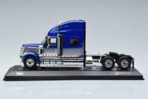 International Lonestar Син IXO 1:43 TR118 Метал — снимка 3 от 6
