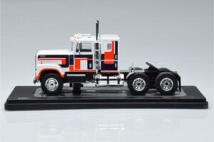 International Transtar 4300 Бял IXO 1:43 TR153 Метал — снимка 3 от 6