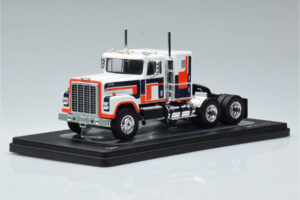 International Transtar 4300 Бял IXO 1:43