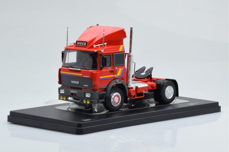 Iveco Turbo Star 190-42 Червен IXO 1:43