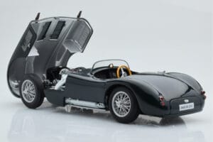 Jaguar C-Type Зелен AUTOart 1:18 73500 Метал — снимка 3 от 8