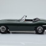 Jaguar E-Type Series 1 Roadster Зелен KK-Scale 1:18 - image 3 of 6