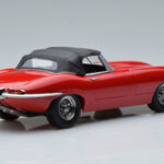 Jaguar E-Type Series 1 Roadster Червен KK-Scale 1:18 - image 2 of 6
