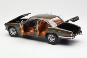 Jaguar XJ6 Series 1 4.2 Sable Кафяв Paragon 1:18 2011004 Метал — снимка 5 от 8