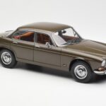 Jaguar XJ6 Series 1 4.2 Sable Кафяв Paragon 1:18 - image 6 of 8