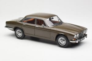 Jaguar XJ6 Series 1 4.2 Sable Кафяв Paragon 1:18 2011004 Метал — снимка 6 от 8