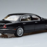 Jaguar XJ6 X350 Ebony Черен Almost Real 1:18 - image 3 of 11
