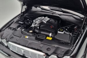 Jaguar XJ6 X350 Ebony Черен Almost Real 1:18 810501 Метал — снимка 9 от 11