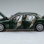 Jaguar XJ6 X350 Racing Зелен Almost Real 1:18 - image 4 of 13