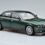 Jaguar XJ6 X350 Racing Зелен Almost Real 1:18 - image 6 of 13