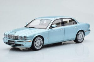 Jaguar XJ6 X350 Seafrost Светлосин Almost Real 1:18 810503