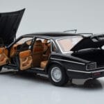Jaguar XJ6 XJ40 Ebony Черен Almost Real 1:18 - image 5 of 11