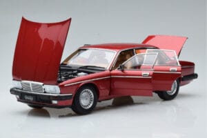 Jaguar XJ6 XJ40 Flamenco Червен Almost Real 1:18 810541 Метал — снимка 2 от 11