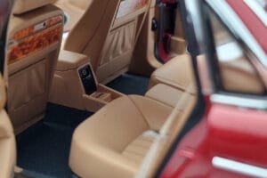 Jaguar XJ6 XJ40 Flamenco Червен Almost Real 1:18 810541 Метал — снимка 10 от 11