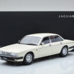 Jaguar XJ6 XJ40 Glacier Бял Almost Real 1:18 - image 11 of 11