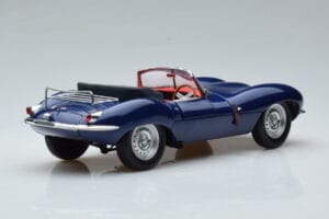 Jaguar XKSS Синьо AUTOart 1:18 73510 Метал — снимка 3 от 9
